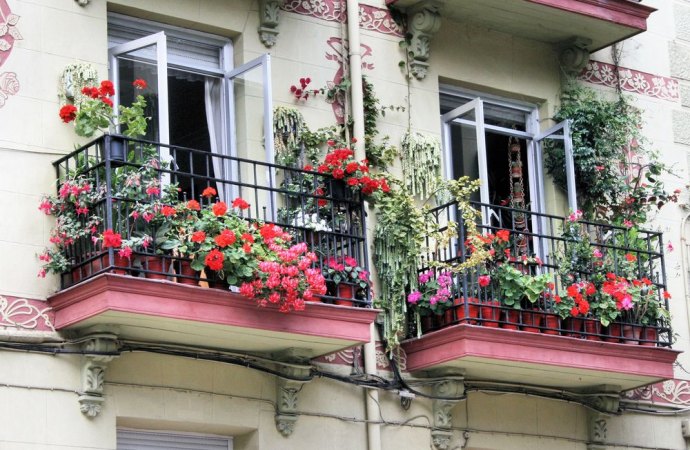 Imparare a decorare il balcone con facili e semplici modi