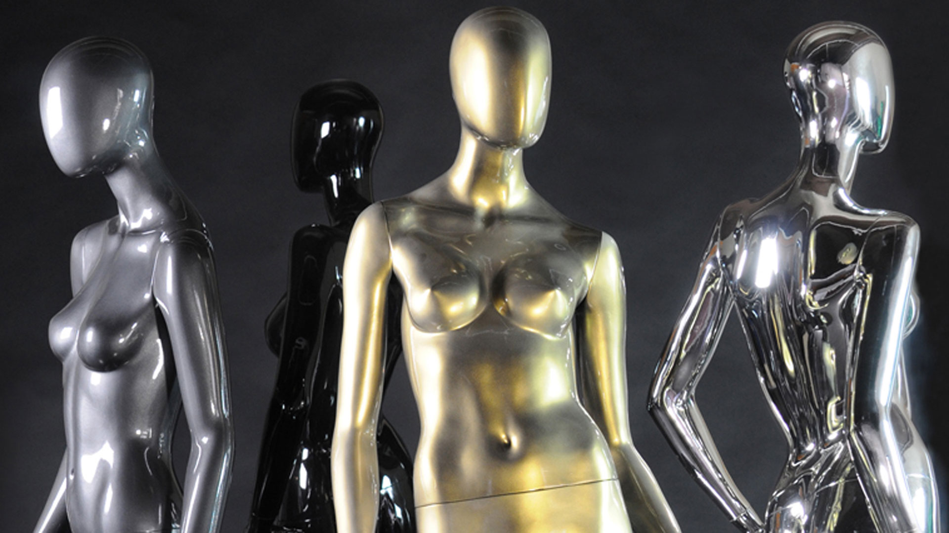 Attirare più clienti arredando la vetrina del proprio negozio