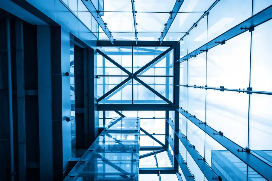 Manutenzione ascensore: l’importanza di affidarsi solo ad aziende certificate