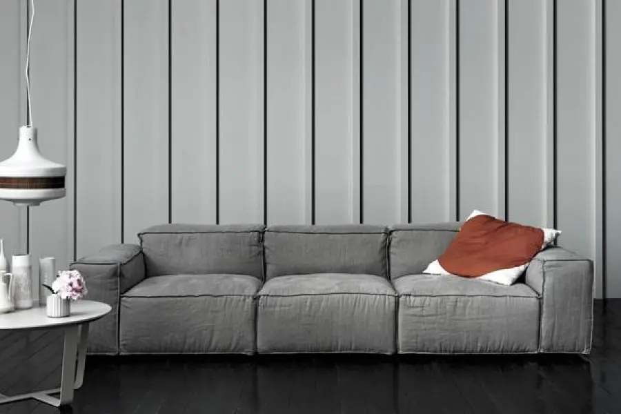 Come decorare la parete dietro al sofa